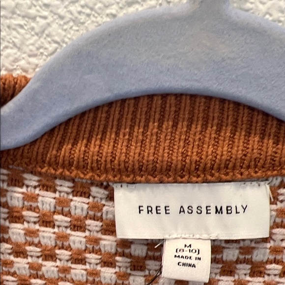 Brown and White Houndstooth Cardigan - Picture 4 of 5